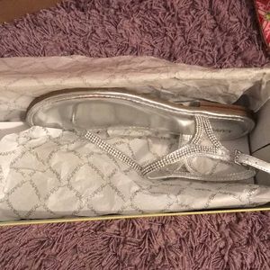 Rhinestones flat sandals!